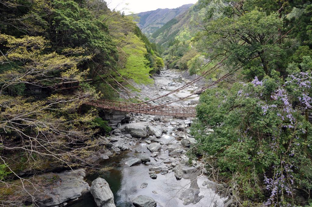 Obokekyo Mannaka Miyoshi (Tokushima) Exterior foto